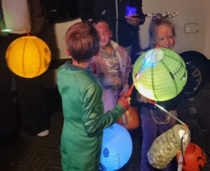 Drukbezochte en geslaagde lampionnenoptocht!